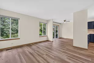 1465 Meadowsedge Ln, Carpentersville, IL 60110 - Photo 6