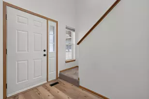 1465 Meadowsedge Ln, Carpentersville, IL 60110 - Photo 4
