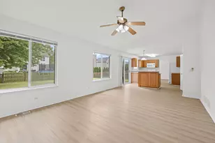10481 Somerset Ln, Huntley, IL 60142 - Photo 2