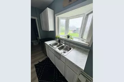 1549 W 14th Street, Davenport, IA 52804 - Photo 12