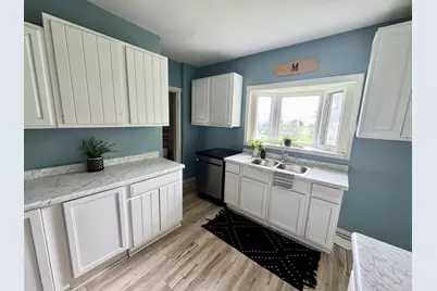 1549 W 14th Street, Davenport, IA 52804 - Photo 10
