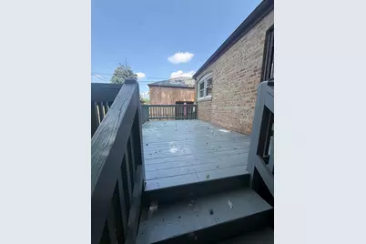 8926 S Paxton Avenue, Chicago, IL 60617 - Photo 26