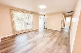 810 Fairoaks Dr, Champaign, IL 61821 - Photo 6