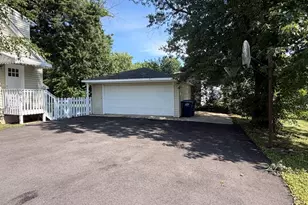 321 Janet Ave, Darien, IL 60561 - Photo 20
