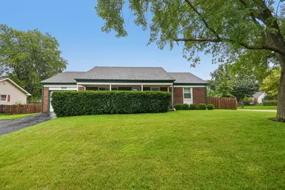 930 Dorncliff Lane, Buffalo Grove, IL 60089 - Photo 2