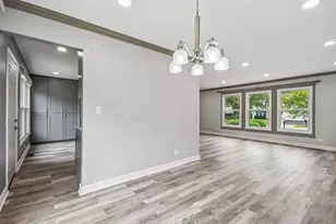 89 Foxcroft Rd, Naperville, IL 60565 - Photo 12