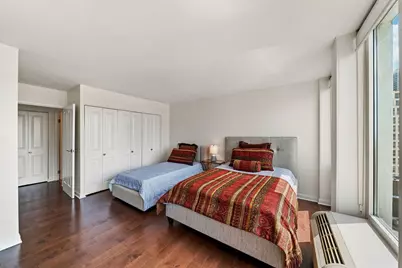 111 E Chestnut Street #30G, Chicago, IL 60611 - Photo 16