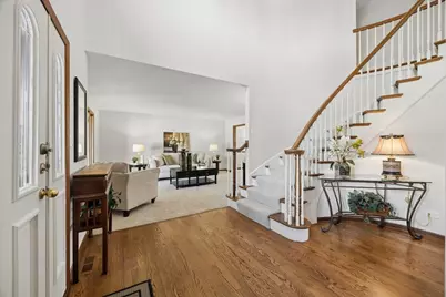 2066 Bunker Circle, Naperville, IL 60563 - Photo 2