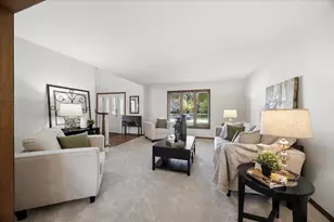 2066 Bunker Cir, Naperville, IL 60563 - Photo 6