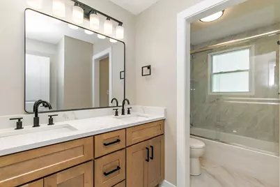 619 Dartmoor Drive, Crystal Lake, IL 60014 - Photo 20