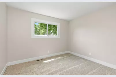 619 Dartmoor Drive, Crystal Lake, IL 60014 - Photo 22