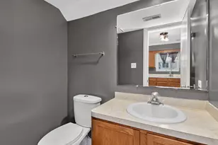 400 S Frontenac St, Aurora, IL 60504 - Photo 12