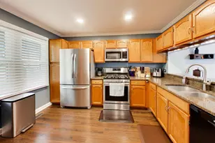 1711 Vermont Dr, Elk Grove Village, IL 60007 - Photo 12