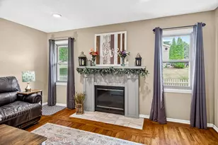 9289 Old Towne Ct, Roscoe, IL 61073 - Photo 8