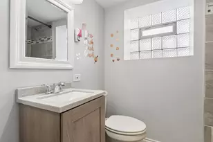 9913 S Parnell Ave, Chicago, IL 60628 - Photo 24