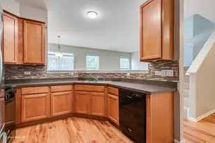 219 S Alder Creek Dr W, Romeoville, IL 60446 - Photo 8