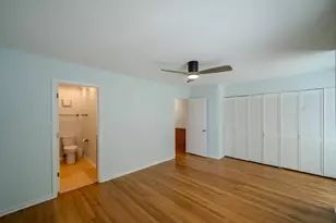 934 E 55th St, Chicago, IL 60615 - Photo 12