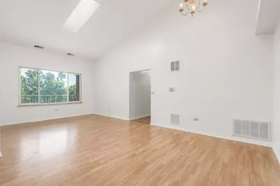 881 N Swift Road #306, Addison, IL 60101 - Photo 10