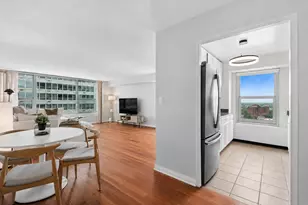 3600 N Lake Shore Dr, Chicago, IL 60613 - Photo 4