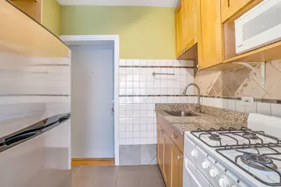 4240 N Clarendon Avenue #307N, Chicago, IL 60613 - Photo 8