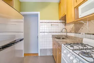 4240 N Clarendon Ave, Chicago, IL 60613 - Photo 8