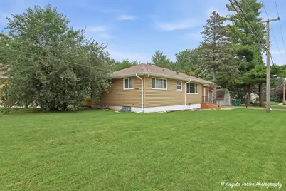 2023 Elim Avenue, Zion, IL 60099 - Photo 2