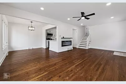 7725 Narragansett Avenue, Burbank, IL 60459 - Photo 6