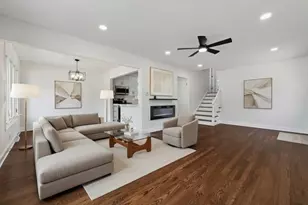 7725 Narragansett Ave, Burbank, IL 60459 - Photo 2