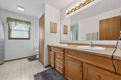 139 S Greenview Avenue, Mundelein, IL 60060 - Photo 30