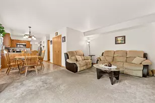 139 S Greenview Ave, Mundelein, IL 60060 - Photo 18