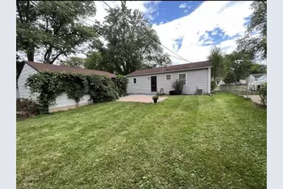 324 Hiawatha Drive, Buffalo Grove, IL 60089 - Photo 10