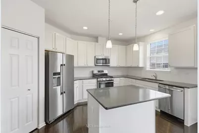 [Address not provided], Naperville, IL 60564 - Photo 8