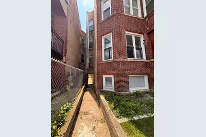 3233 W Cortez Street #GDN, Chicago, IL 60651 - Photo 2