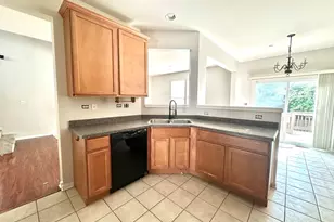 1563 Yellowstone Dr, Streamwood, IL 60107 - Photo 2