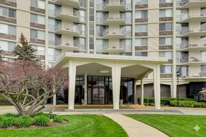 40 N Tower Road #16N, Oak Brook, IL 60523 - Photo 2