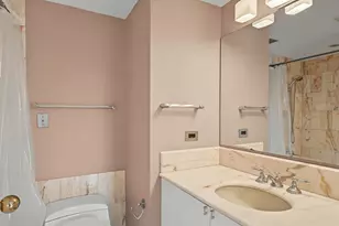 161 E Chicago Ave, Chicago, IL 60611 - Photo 26