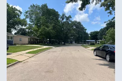 2916 Cameron Avenue, Rockford, IL 61101 - Photo 2