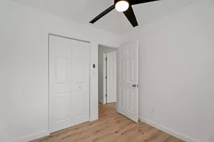 220 N Ashbury Ave, Bolingbrook, IL 60440 - Photo 8