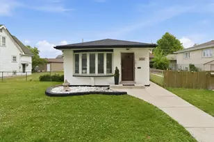 5253 S Moody Ave, Chicago, IL 60638 - Photo 1