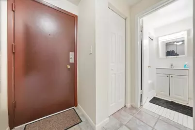 7830 W North Avenue #511, Elmwood Park, IL 60707 - Photo 4