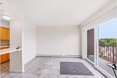 7830 W North Avenue #511, Elmwood Park, IL 60707 - Photo 6
