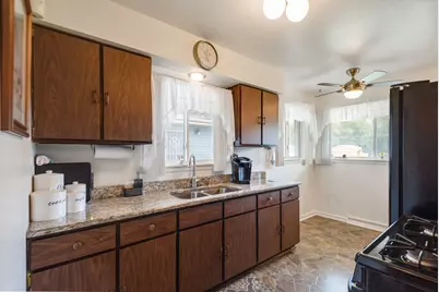 [Address not provided], Zion, IL 60099 - Photo 4