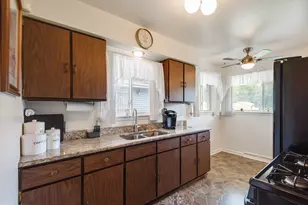 [Address not provided], Zion, IL 60099 - Photo 4