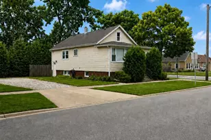 4326 Wesley Terrace, Schiller Park, IL 60176 - Photo 2