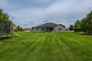 3172 Sun Valley Dr, Kankakee, IL 60901 - Photo 50