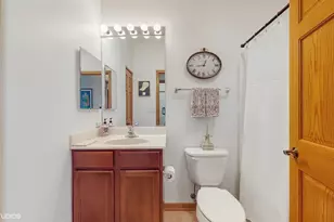 301 W Eagle Ct, Waukegan, IL 60087 - Photo 22