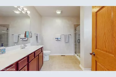 301 W Eagle Court, Waukegan, IL 60087 - Photo 16