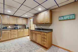 301 W Eagle Ct, Waukegan, IL 60087 - Photo 26