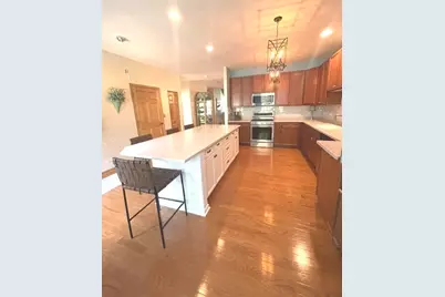 301 W Eagle Court, Waukegan, IL 60087 - Photo 10