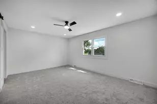966 W Bauer Rd, Naperville, IL 60563 - Photo 16
